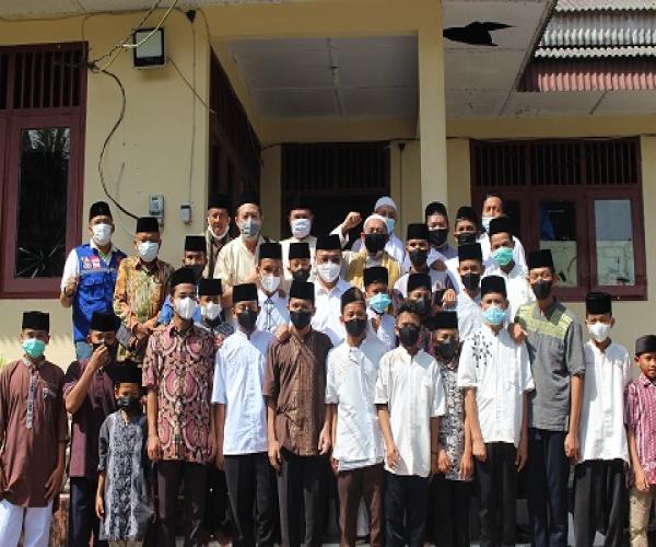 Pacu Semangat Belajar dan Dukung Anak Panti Asuhan Raih Prestasi, Gubernur Berikan Pesan Motivasi dan Penawaran Program Beasiswa.