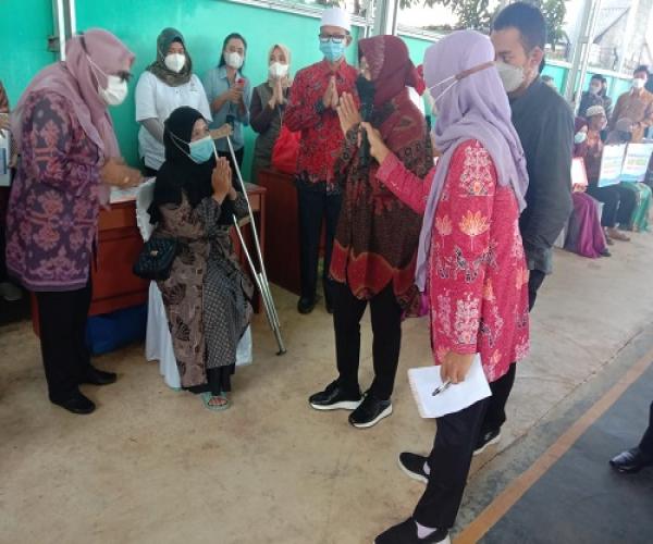 LKSA/Panti Asuhan Panti AD-DUHHA Pangkalpinang Menjadi Kunjungan Bakti Sosial HKSN Pertama Menteri Sosial Tri Rismaharini.