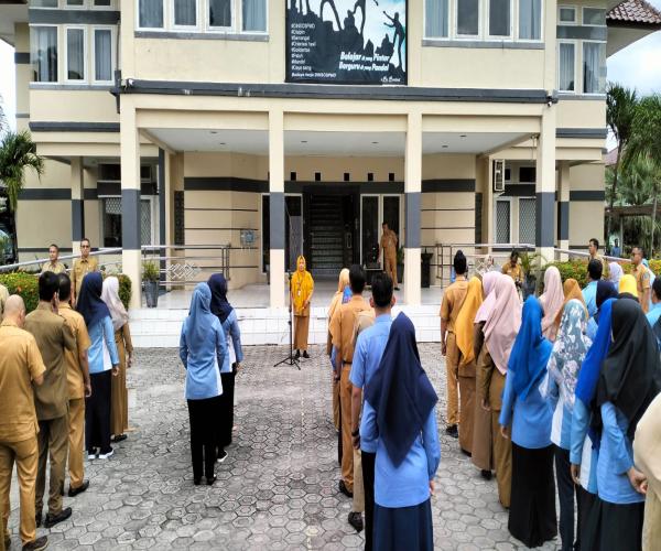 Reorientasi Tata Kelola Layanan Pengaduan Publik Kepada Pegawai DINSOSPMD