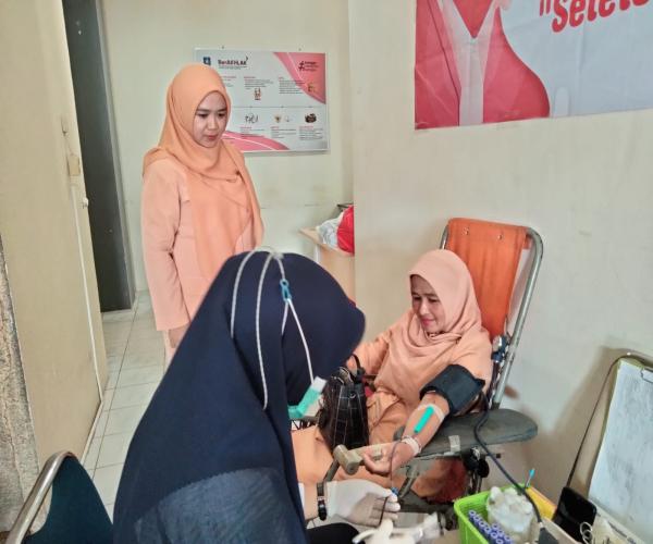 Atasi Kekurangan Darah,  DWP DINSOS PMD Babel Hadirkan PMI “ Aksi Donor Darah”