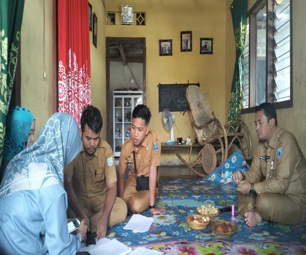 Tinjau Keberlangsungan Usaha Mikro Para Penerima Bantuan UEP, Boedoet  Harapkan Usaha Mikro Lebih Inovatif dan Berkembang.