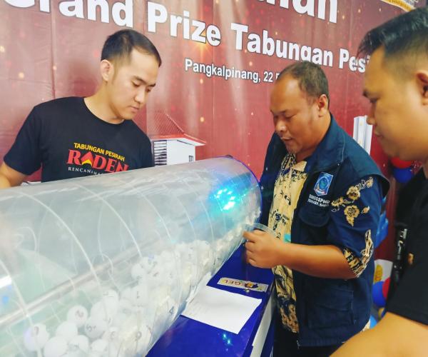 DinsosPMD Awasi Penarikan Undian, Pastikan Semua Nasabah Berkesempatan.