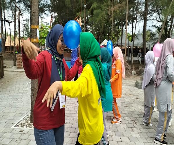 Kecerian Terpancar Saat Mengikuti Fun Games Jambore Kader PKK Provinsi Kepulauan Bangka Belitung