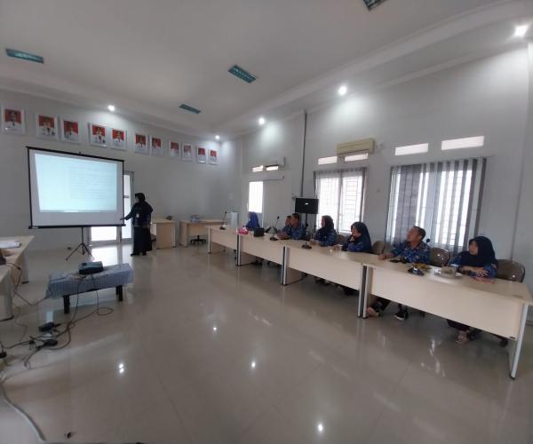 Rapat Internal Evaluasi dan Peninjauan  Pelaksanaan Layanan Publik DINSOSPMD 