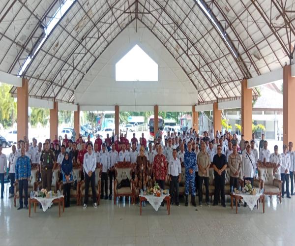 Pesan Gubernur Dalam Rakerda APDESI VII: Dorong Kedaulatan Desa Melalui Koperasi Merah Putih