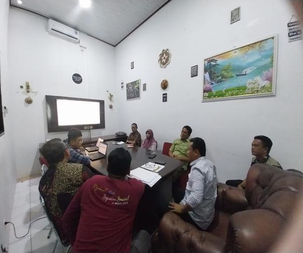 Jelang Pelaksanaan Kegiatan Pembagian Sembako Peringatan Ke 25 HUT Provinsi Kepulauan Bangka Belitung, Plt Kepala Dinas Sosial PMD Pimpin Rapat Persiapan