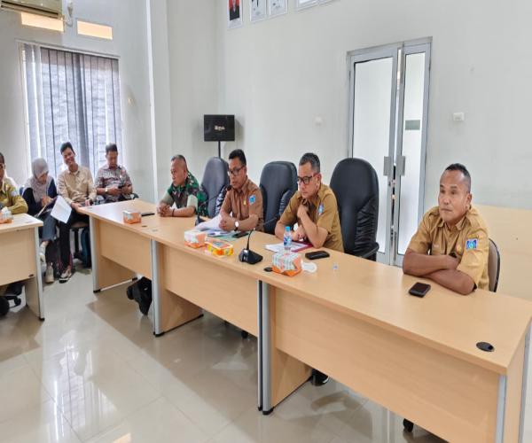 Pimpin Rapat Percepatan Pembangunan Gerai KDKMP Dengan Stakeholder, Plt Kepala DINSOSPMD Tekankan Pentingnya Koordinasi dan Sinkronisasi Data Informasi