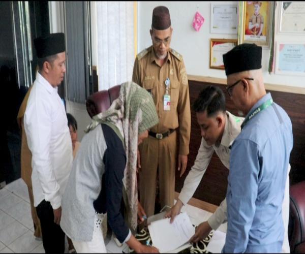 Mewakili Gubernur Kep, Bangka Belitung, Plt KADINSOSPMD Saksikan Penyaluran Zakat Pegawai ASN PEMPROV Oleh BAZNAS BABEL