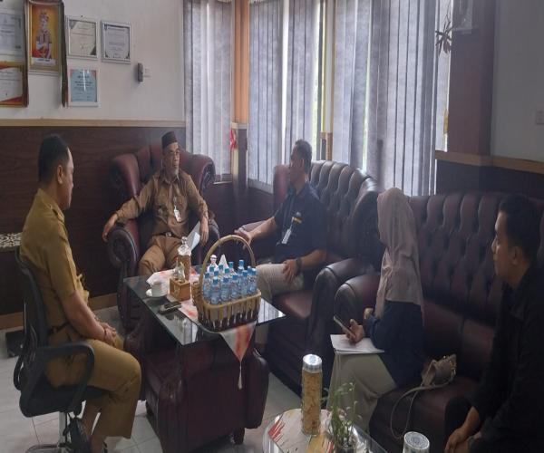 Jelang Penyaluran Bantuan Pangan Bagi KPM, KADINSOSPM Terima Audiensi Pimpinan Perum BULOG KC Bangka.