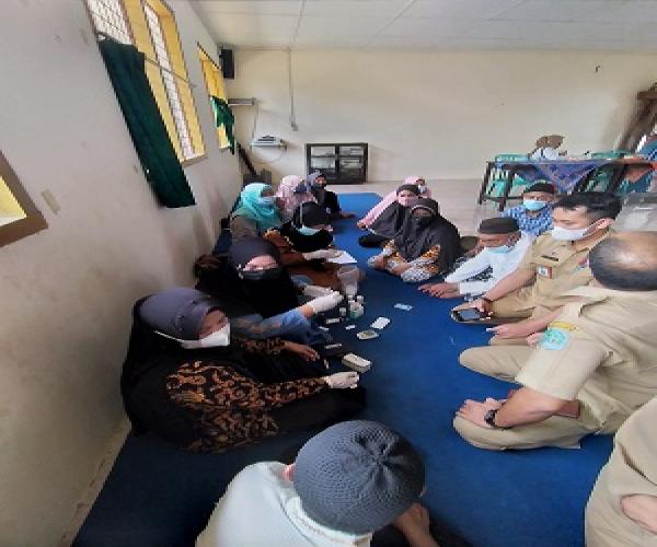 Layanan Vaksinasi COVID19 Bagi Warga Desa  Pada Giat Bakti Sosial LBKS Peringatan HKSN 2021. 