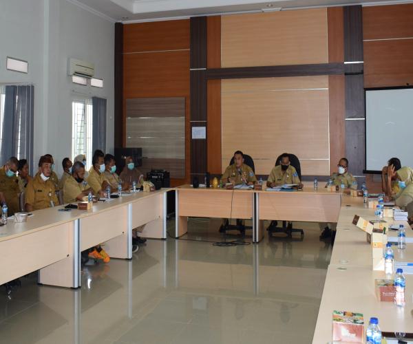 Kumpulkan Semua Pejabat Fungsional, Kadis Sosial dan PMD Sampaikan Arahan.