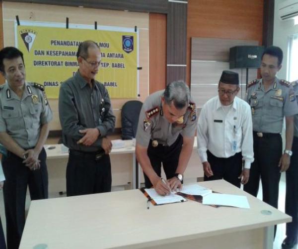 Penandatangan Kesepahaman bersama Direktorat Bimbingan Masyarakat Polda Bangka Belitung dengan Dinas Kesejahteraan Sosial Tentang Penanganan Masalah Sosial dan Penyakit Masyarakat Diwilayah Provinsi Kepulauan Bangka Belitung