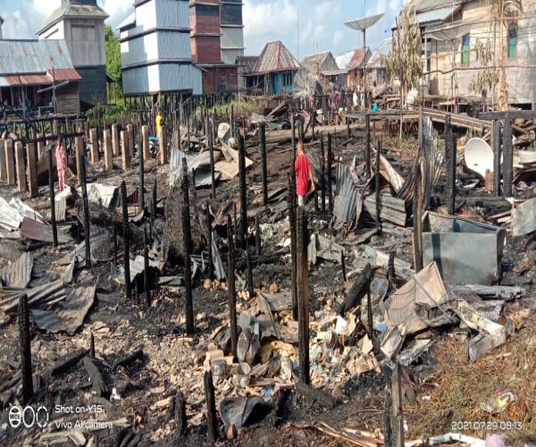 Amuk Jago Merah Ungsikan 16 KK Dusun Serdang