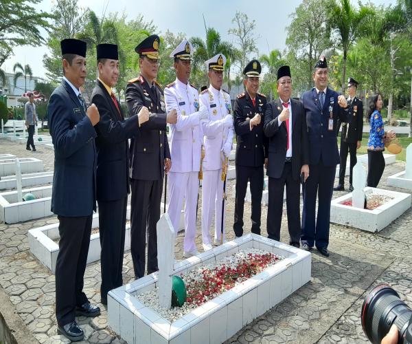Pesan KadinsosPMD babel, Kuatkan Semangat memerangi Kemiskinan & Kebodohan Di Hari Pahlawan 2023