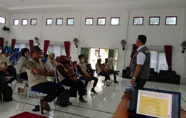 Supervisi dan reorientasi penyuluh sosial masyarakat oleh Kadinsos PMD Kep.Babel, Budi Utama Supervisi dan reorientasi penyuluh sosial masyarakat oleh Kadinsos PMD Kep.Babel, Budi Utama
