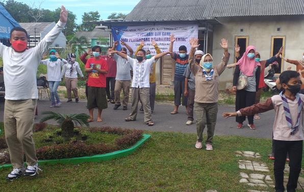 Kegiatan menari bersama dengan penyandang disabilitas mental 