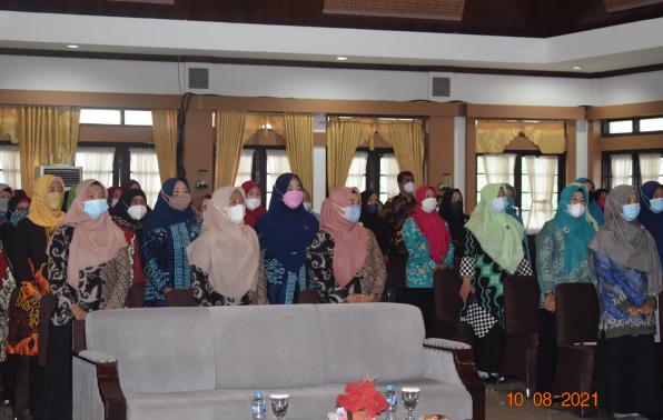 Kader PKK Peserta Orientasi Pendidikan Kesehatan dan Gizi PMT Cegah Stunting