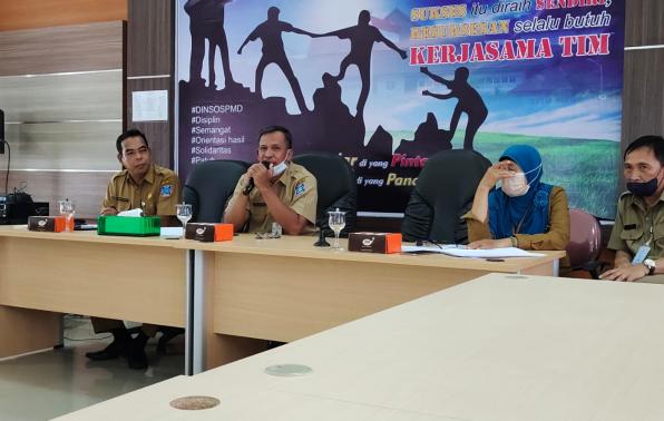 Tim dari Inspektorat memberikan pengarahan berkenaan dengan penyusunan dokumen pelaksanaan reformasi birokrasi
