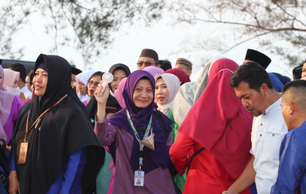 Kemeriahan Nuansa Kearifan Lokal Peringatan HARLA PANCASILA Ala Pegawai DINSOSPMD Kemeriahan Nuansa Kearifan Lokal Peringatan HARLA PANCASILA Ala Pegawai DINSOSPMD