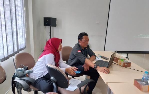 Simulasi pra penilaian kompetensi ASN terkait pemenuhan aspek YANLIK pada badan publik. Simulasi pra penilaian kompetensi ASN terkait pemenuhan aspek YANLIK pada badan publik.