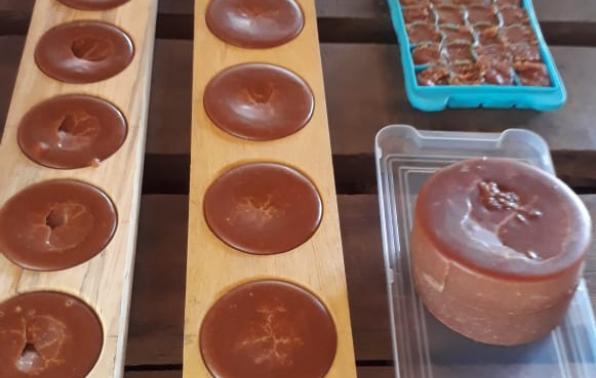Gula Aren hasil perkebunan petani perkebunan desa sulak kabupaten bangka tengah. 