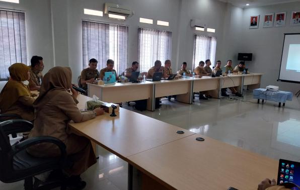 Pegawai DINSOSPMD mengikuti kegiatan sosialisasi Implementasi PERMENPAN RB Nomor 6 Tahun 2022 Tentang Pengelolaan Sasaran Kinerja. Pegawai DINSOSPMD mengikuti kegiatan sosialisasi Implementasi PERMENPAN RB Nomor 6 Tahun 2022 Tentang Pengelolaan Sasaran Kinerja.