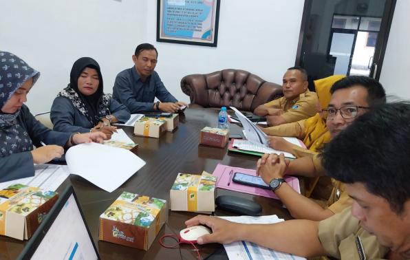 Pelaksanaan verifikasi bukti fisik/ eviden terhadap Penyelenggaran Layanan Keterbukaan Informasi pada PPID Pelaksana DINSOSPMD oleh lembaga KID Prov.Kep.Bangka Belitung