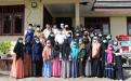 Foto bersama Gubernur Erzaldi dengan anak panti asuhan Al Kautsar 
