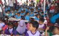Anak-anak usia dini peserta lomba mewarnai pada kegiatan Pesta Rakyat Peringatan HUT RI yang diinisiasi TP.PKK Provinsi