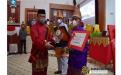 Penyerahan penghargaan kepada Inovator Pemenang Lomba Adopsi Inovasi TTG 
