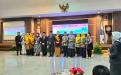 Foto bersama Pj Ketua TP PKK Ibu Maya Suganda Pasaribu dengan para pengurus BUNDA PAUD