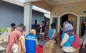 Penyerahan bantuan dasar bagi korban bencana kebakaran 