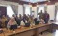 Foto bersama Kepala Dinas Sosial dan PMD bersama perangkat kelurahan se kota pangkalpinang.
