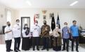 Foto Ajakan " STOP NARKOBA " oleh Kadin sosial dan PMD, Budi Utama (berbaju batik) dan Kepala BNNP Kep. Bangka Belitung Brigjen M.Z.Mutaqien dan jajaran BNNP serta DINSOSPMD Prov.Kep. Babel 