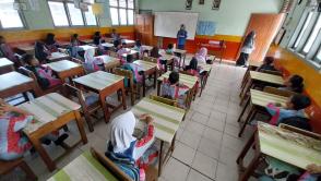 Giat PENSOS BERSAHABAT  On The Street Membangun Karakter Anak oleh Adelina  selaku Penyuluh Sosial DINSOSPMD 