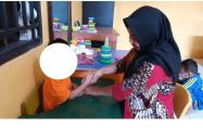 Pemberian penanganan terapi wicara bagi anak berkebutuhan khusus dari keluarga pemerlu layanan sosial  yang ditangani  oleh Terapis Panti Bina Serumpun DINSOSPMD 