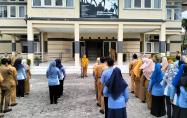 Reorientasi tentang Tata Kelola Layanan Pengaduan Publik oleh Plt Sekretaris Kepada Pegawai di Lingkungan DINSOSPMD