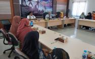 KADINSOSPMD, Budi Utama saat memimpin rapat forum wilayah lembaga kesejahteraan sosial anak-panti sosial asuhan anak
